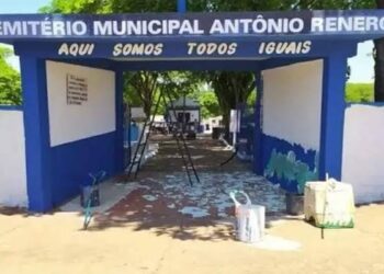 Vídeo: túmulo da mãe de ex-prefeito é violado em cidade do MS 