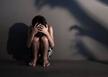 Menina de 13 anos ‘casa’ e tem filho com homem de 36 e caso é denunciado na polícia