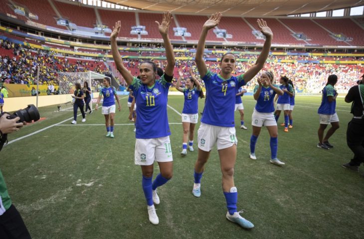 Riedel autoriza mudança de expediente em dias de jogo da seleção feminina