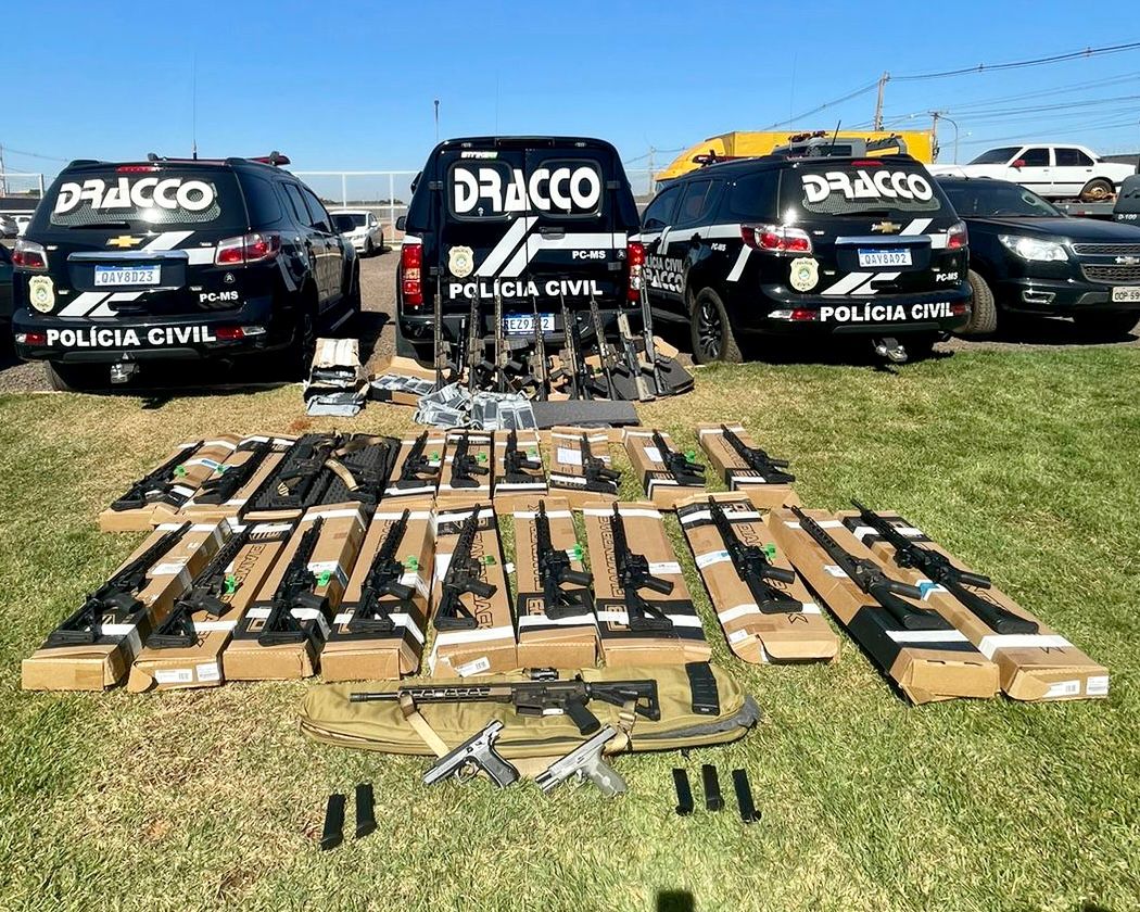 Vídeo: DRACCO apreendeu 28 fuzis em Dourados em arsenal avaliado em R$ 1,5 mi