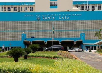 ‘Gritaria e confusão’: Homem é esfaqueado após briga com colega de bar no Jardim Centenário