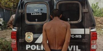 Homem procura ex na boca de fumo após ser furtado e quase é morto a golpes de facão na cabeça