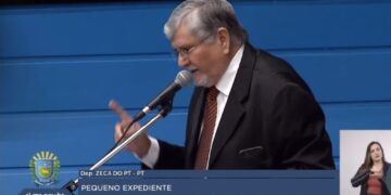 Vídeo: virado no saci de patinete, Zeca dispara contra Verruck e ameaça romper com Riedel por causa da Agraer