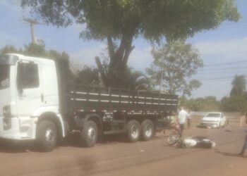 Vídeo: motociclista é socorrido em estado grave ao sofrer acidente no Indubrasil; imagens fortes 