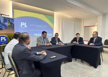 Braga Netto se reúne com deputados do PL na Capital