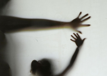 “Esgotadas e sofrendo”: pesquisa aponta que 45% das mulheres mostram algum tipo de transtorno mental pós-pandemia “Esgotadas e sofrendo”: pesquisa aponta que 45% das mulheres mostram algum tipo de transtorno mental pós-pandemia