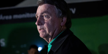 PF encontra ordem de Bolsonaro para disparo de fake news