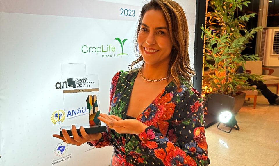 Em prêmio nacional, Soraya Thronicke é destaque em três categorias  e apontada melhor senadora do Centro-Oeste