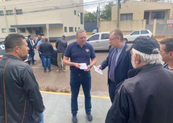 Em manifestação do Sinpol-MS, Neno Razuk presta apoio a reivindicação salarial