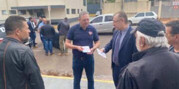 Em manifestação do Sinpol-MS, Neno Razuk presta apoio a reivindicação salarial