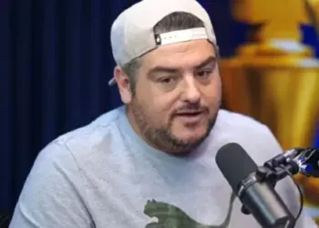 Jornalista diz ter jogado entrega em motoboy: ‘Vai embora, seu c****’