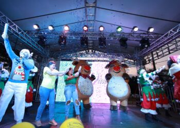 É um “reninho”: chá de revelação das renas do Natal tem festa na Vila Morena