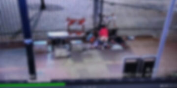 GCM flagra homem est*prand0 mulher em situação de rua e o prende em flagrante; imagens são fortes