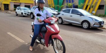 Pilotando: aos 44 anos, Lucineia vence o medo e agora é habilitada pelo CNH MS Social