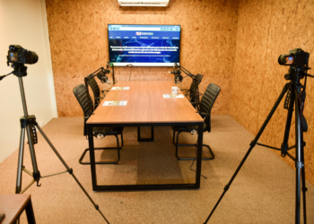 Prefeitura abre inscrições para quem quer gravar podcast em estúdio profissional; veja como fazer