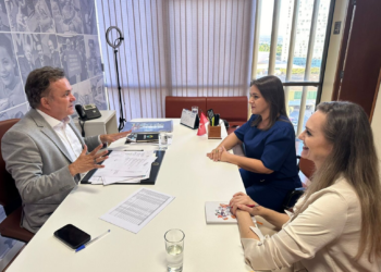 Em Brasília, Adriane busca recursos para obras e equipamentos de saúde