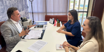 Em Brasília, Adriane busca recursos para obras e equipamentos de saúde