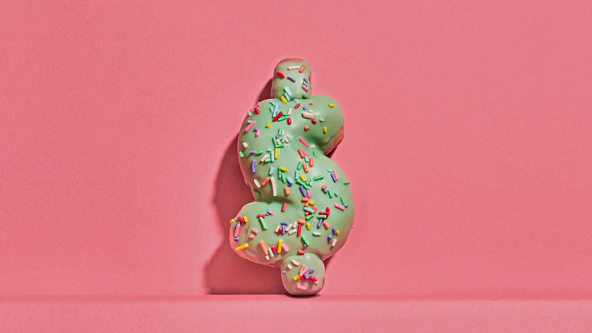 Adolescente de 17 anos denuncia sugar daddy após gastar R$ 900 a mais no cartão e idoso acaba preso