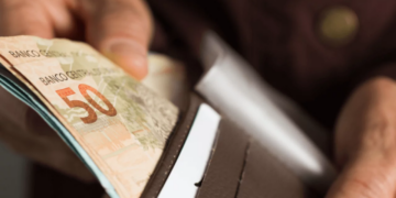 Para comemorar dia do Servidor, Governo do Estado antecipa salário para este sábado