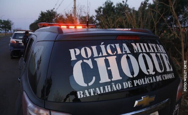 Homem rouba carro, troca tiro com a PM e m*rre