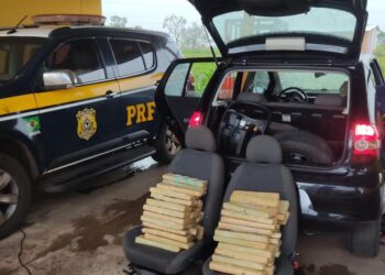 PRF apreende 56 Kg de maconha em Bataguassu