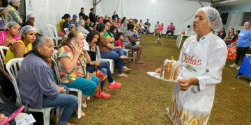 Curso gratuito de panetone e colomba capacita mais de 70 alunos no Bairro Moreninha II