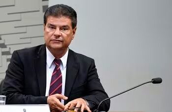 Em mensagem a Nelsinho, Bolsonaro tenta sabotar PEC da Reforma e fracassa