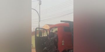 Vídeo: militar do Exército é flagrado agredindo motorista após discussão de trânsito em Campo Grande 