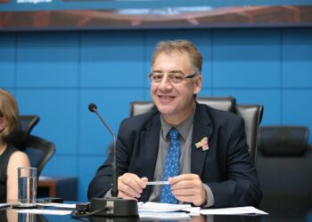 PL de Neno Razuk que proíbe cobrança automática de serviço após período gratuito é aprovada em 1ª votação