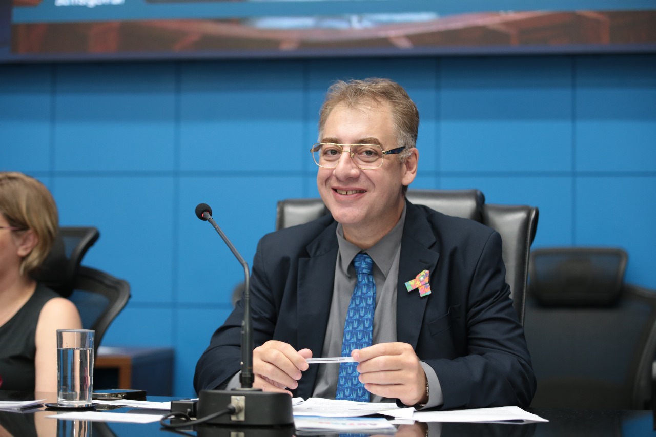 PL de Neno Razuk que proíbe cobrança automática de serviço após período gratuito é aprovada em 1ª votação