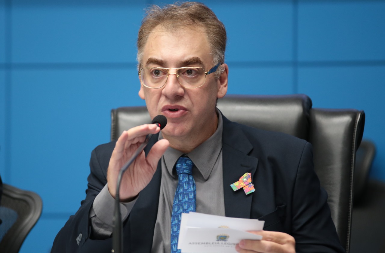 Projeto de Neno Razuk institui campanha para conscientizar sobre transtorno que pode afetar sentidos e estimular diagnóstico