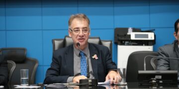 Neno Razuk solicita que DETRAN-MS ofereça cursos de capacitação para atendimento a pessoas com TEA