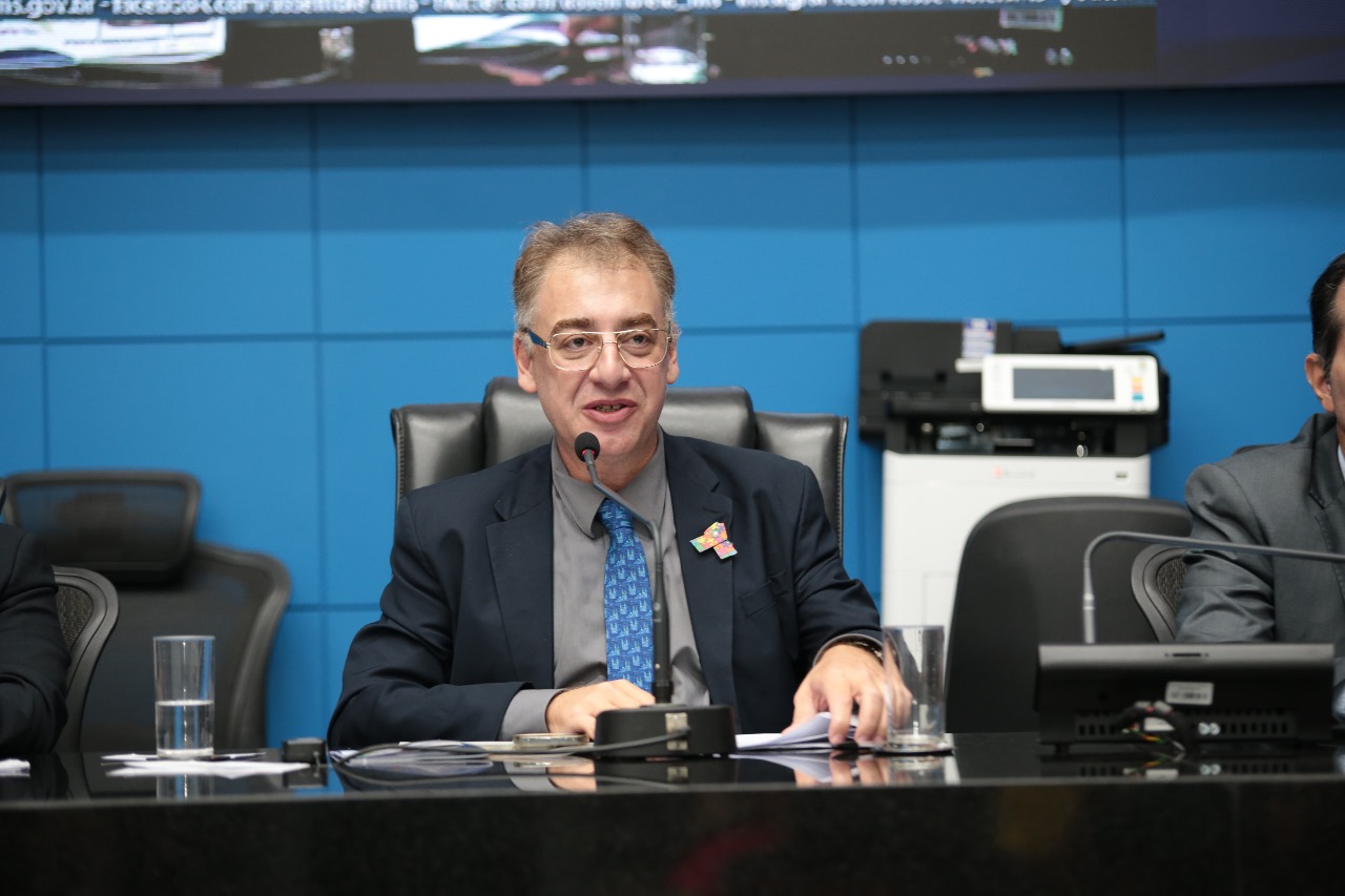 Neno Razuk solicita que DETRAN-MS ofereça cursos de capacitação para atendimento a pessoas com TEA