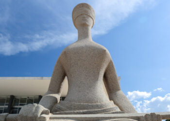 STF define regras sobre responsabilização de jornais por entrevista