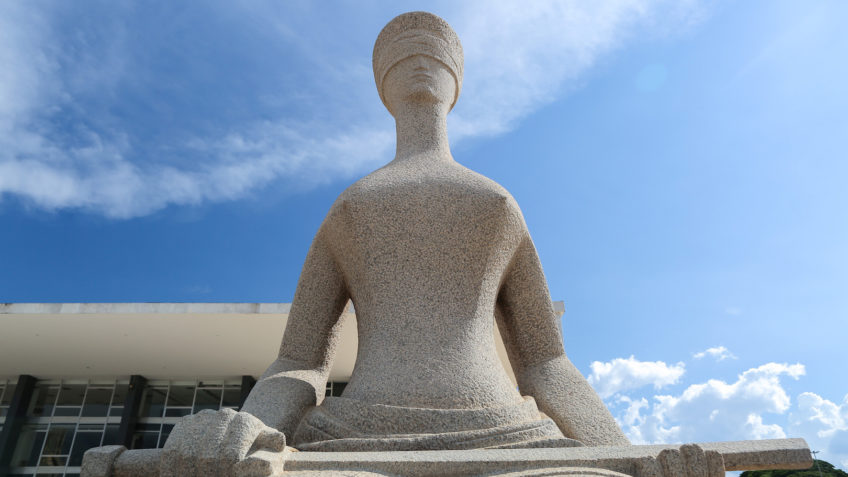 STF define regras sobre responsabilização de jornais por entrevista