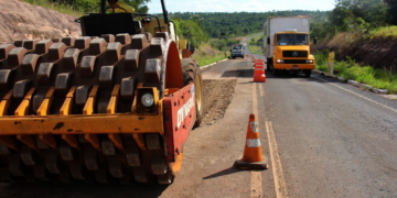 Governador assina autorização de licitação para obras na MS-436 no valor de R$ 161 mi