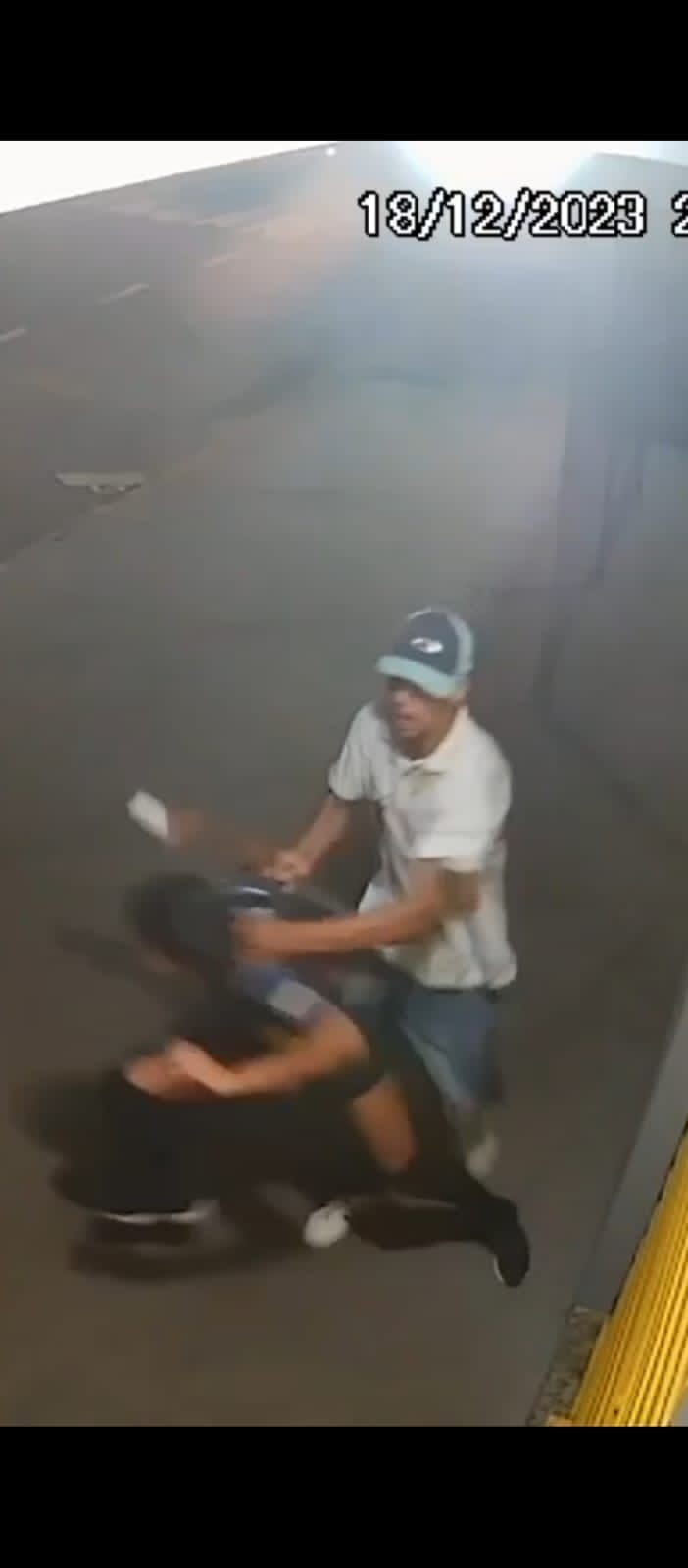 Vídeo: adolescente é atacada por homem no Taveiropolis 