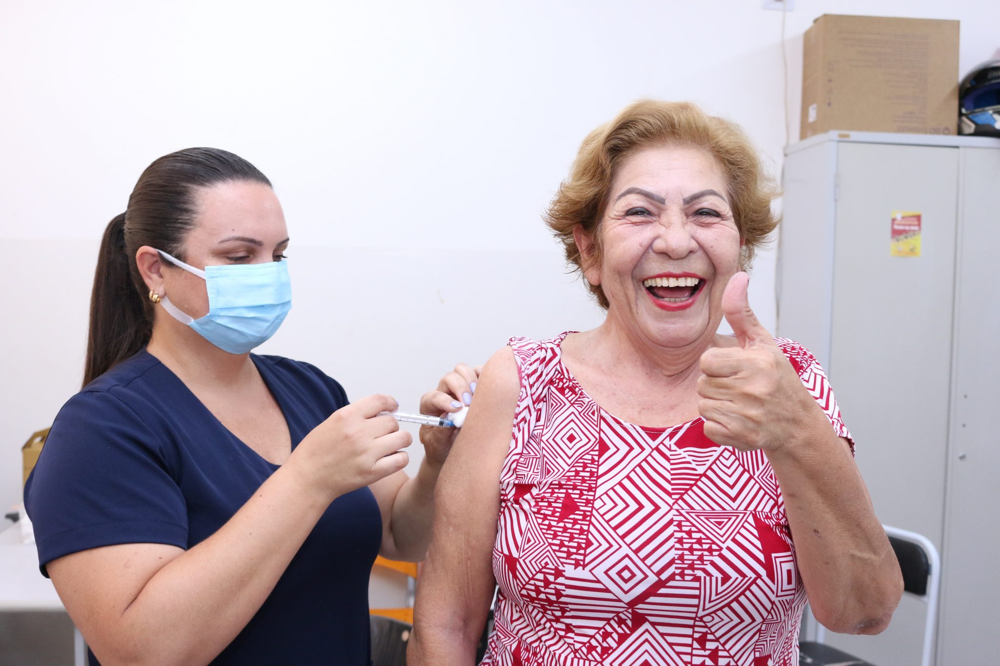 Feriado de Natal tem plantão de vacinação e testagem em duas unidades