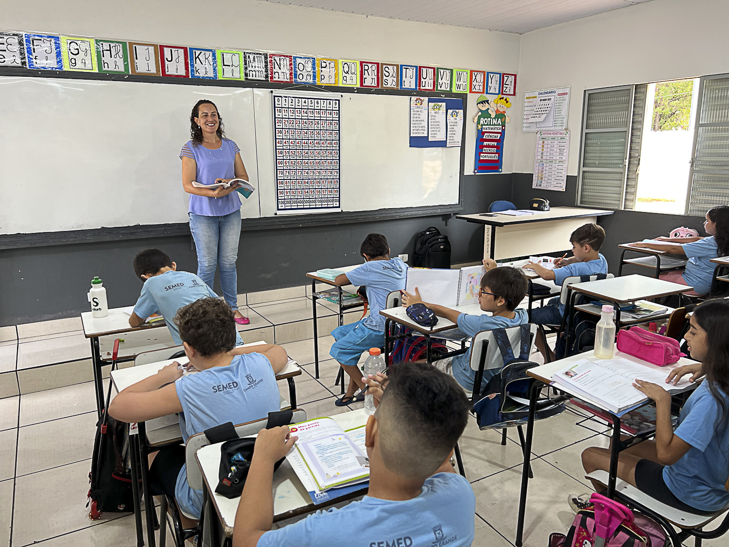 Prefeitura de Campo Grande divulga edital de concurso para 323 vagas de professores
