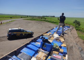 PRF apreende 3,7 toneladas de maconha, um fuzil e munições em Naviraí