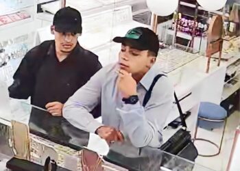 Vídeo: empresários pedem ajuda para encontrar ladrões que assaltaram relojoaria em shopping; prejuízo foi de mais de R$ 600 mil