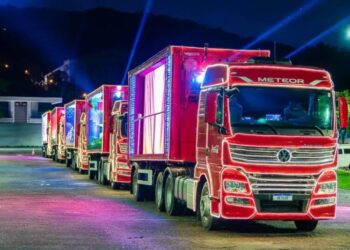Caravana de Natal da Coca-Cola passa pelo Dourados Brilha nesta sexta