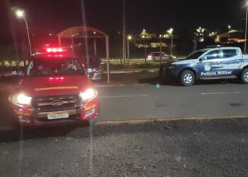 Mãe de bebê que caiu do 3º andar foi na casa de conhecida e deixou crianças sozinhas por meia hora; estado é gravíssimo 