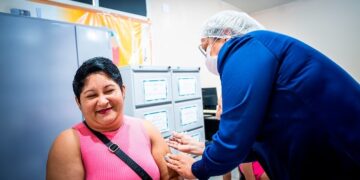 Reforço da vacina bivalente contra covid-19 está disponível nas Unidades de Saúde