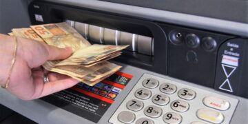 Antecipação do 13º salário dos servidores movimenta economia e contribui com perspectiva positiva no fim de ano