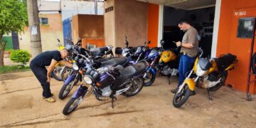 Polícia apreende duas motocicletas com sinais identificadores adulterados