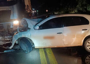 Morre jovem que bateu carro contra carreta em Dourados