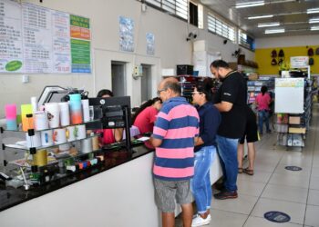 Comércio acelera contratações e novembro tem saldo de 1.391 novos empregos formais