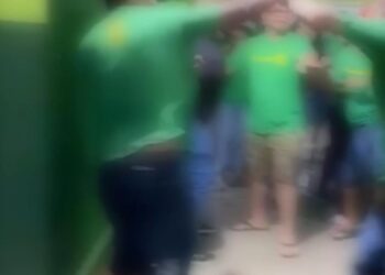Vídeo: briga generalizada tem pancadaria entre alunos e alunas em escola da Capital 