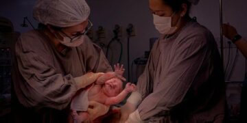 É Samuel: 1º bebê de 2024 nasce na Santa Casa de CG com 4kg